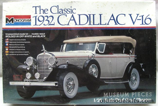 Monogram 1/24 1932 Cadillac V-16 Dual Cowl Phaeton Fleetwood Body, 2305 plastic model kit